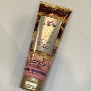 Raspberry Holiday Pie Bar Body Cream